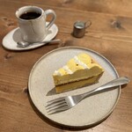 ヨウケル舎 - ・15thブレンド(Hot)
            ・かぼちゃプリンのタルト