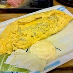 庶民 四条大宮店 - 崩しただし巻き的な「だしオムレツ」にしらすをアドオン