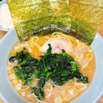 横浜ラーメン はま家 - 料理写真: