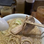 ラーメンの店 ホープ軒 - このサイズのチャーシューが2枚入っています。