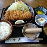 とんかつ専門店 かつ一 - ロースかつ定食