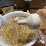 ラーメンの店 ホープ軒 - 最後はお酢を入れての味変❗️