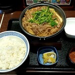 吉野家 - 料理写真:とんこつ醬油牛鍋膳