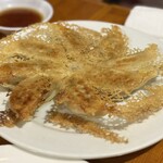 福餃子 - 羽がバリバリの餃子