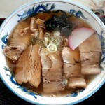 やまふく - 料理写真:チャーシュー麺(750円也) 炙りチャーシューは絶品です！