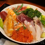 海鮮丼(具の大盛り)(￥1,050)