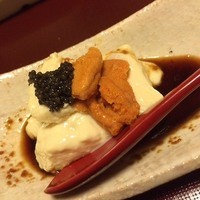 京都祇園 天ぷら八坂圓堂 - 先付け。湯葉のウニとキャビア乗せ。