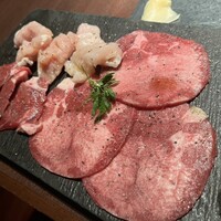 天空焼肉 星遊山 - 牛タン＆上ミノ