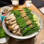 坐もつ焼き いしん 新宿大ガード店 - 