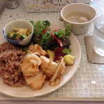 レモンソルト - レモンつくねスープつきのレモンソルトでマリネしたチキンのランチ