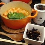 茶鍋カフェ kagurazaka saryo - 夜セット(税込1,242yen)/完熟トマトと魚介のブイヤベース風茶鍋