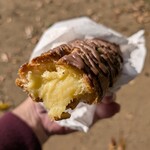 ガトー・プーリア - 焼き芋カスタードエクレア108円 11月限定