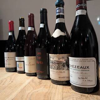 ”ナチュラルワイン”が300種類以上シャンパーニュもグラスで