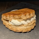 ガトー・プーリア - 生アップルパイ480円