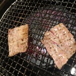 くつろぎの個室焼肉 和牛の里 - 