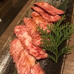 くつろぎの個室焼肉 和牛の里 - 