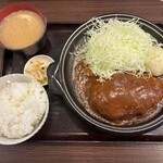 肉屋食堂 たけうち - 料理写真:国産合挽肉ハンバーグ定食