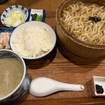 炭火焼濃厚中華そば 威風堂道 - 