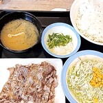 松屋 滑川店 - 牛焼肉定食大盛り