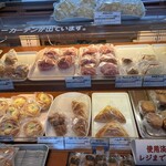 サン アダタラ - 