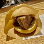 東京パニーノ アロマフレスカ - 豚バラが厚すぎて閉まらない
なかなかの食べづらさ