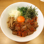 しののめヌードル - ホルモンどてそば