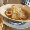泡系しおとんこつラーメン べらしお 総本店
