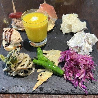 Bread and Wine SURF TOWN_1