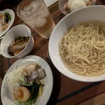 ヴォルケイニア・レストラン - 