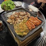 韓国料理シンナ 新大久保駅前店 - 