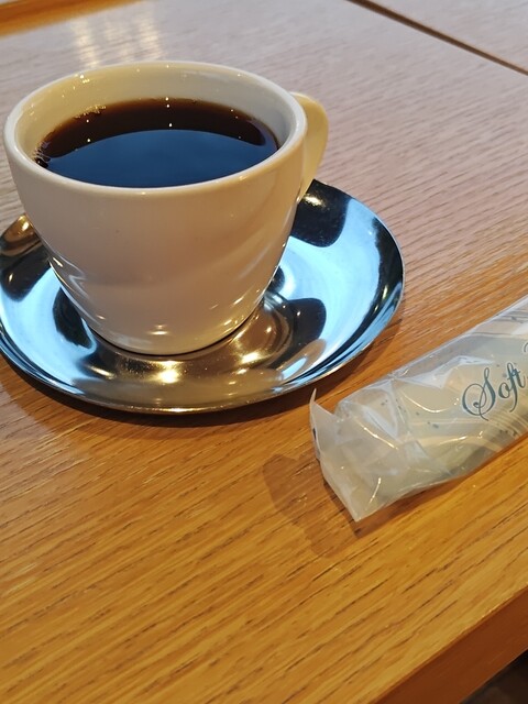 ジュジュ イチサンマル カフェ（郡山） &ndash; アートとカフェが融合した癒し空間