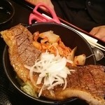 高屋敷肉店 - 隣りのお肉がよく見えた瞬間！！！