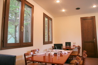 Barcaccia - ゆったりとした空間では小さなお子様連れのファミリー中心