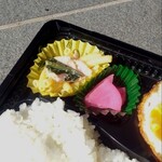 ハッピー弁当 - ハンバーグ弁当  600円　