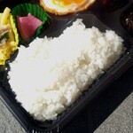 ハッピー弁当 - ハンバーグ弁当  600円　