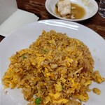 中華太朗 - ㉚ニンニクチャーハン　(1100円)