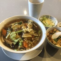 美林華飯店 - 