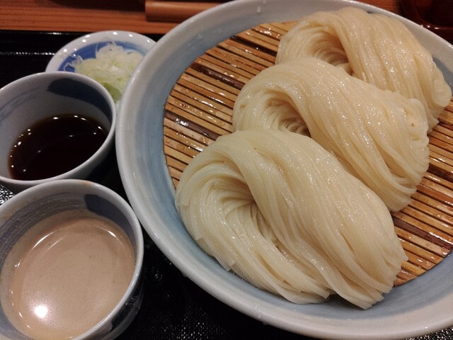 佐藤養助 トピコ店（秋田）で本格うどんを堪能 &ndash; 手軽なランチとディナー