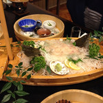 くつろぎの宿　丸善 - 新鮮な鯛とヒラメの船盛   アラは翌朝の朝食で煮付けとして提供していただけました

