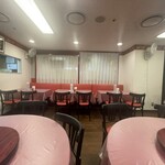 中国料理 小花 - 店内の様子、カウンター席もあり。