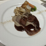 マッシュルーム - マグレ鴨肉とキノコのロースト