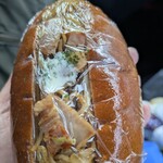 むぎまる - 焼きそばパン　焼きそばがたっぷりで嬉しい