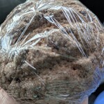 むぎまる - チョコチップのメロンパン　サクッとしたクッキー生地が多ごたえよく、チョコ味も美味しい