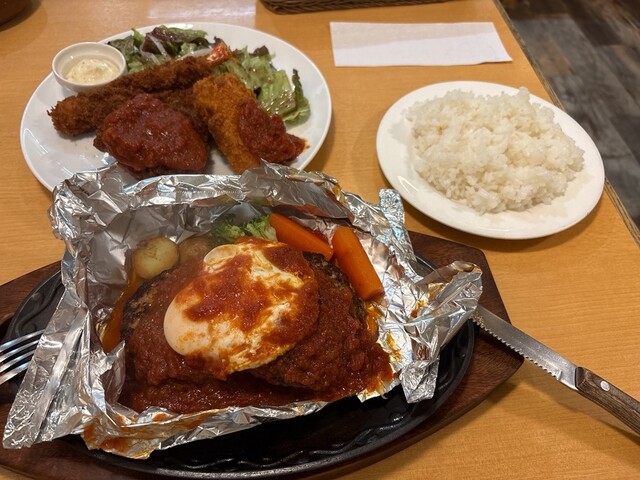 Tsutsumi Hamburger steak SEN Heppu Nabio Ten