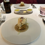 メイ - 5皿目
      冬穴子のフリット、ズワイガニのタルタル、牛蒡のピューレ。