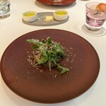 メイ - 8皿目
      蝦夷鹿肉の内臓のサラダ仕立て