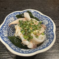 鮨 福原 - 先付けも十分　力強いのでした　サケに移行してしまいます