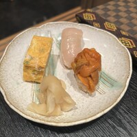 鮨 福原 - 北海道の馬糞ウニが格別の濃厚な味わいでした