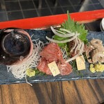 くろば亭 - 選べる３種盛り、1番左は、飾りの目玉！キタロウッ