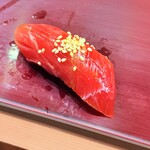 築地 すし Omakase - まぐろ漬け
